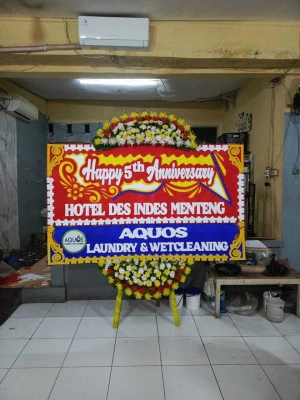 Papan Bunga di Modernland