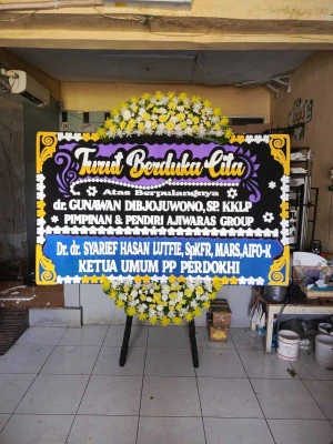 Papan Bunga di Modernland